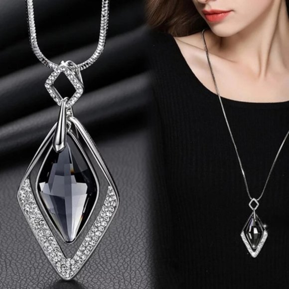 Jewelry - Rhombus Shaped Statement Necklace